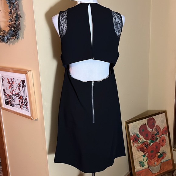 BCBG Size 12 LBD Fit-N-Flair CutOut Lace Apron Pencil Dress Elegant Sexy $299NEW - Picture 6 of 16